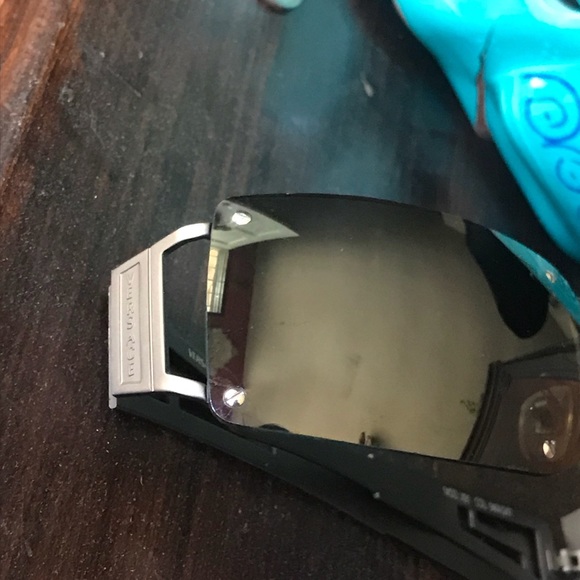 GIANNI VERSACE retro skinny frame glasses. - Picture 5 of 7